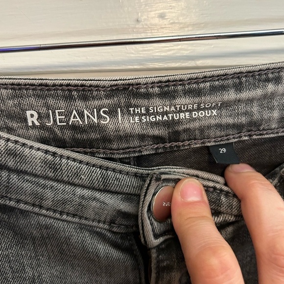 Reitmans signature soft size 29  denim - Picture 2 of 4